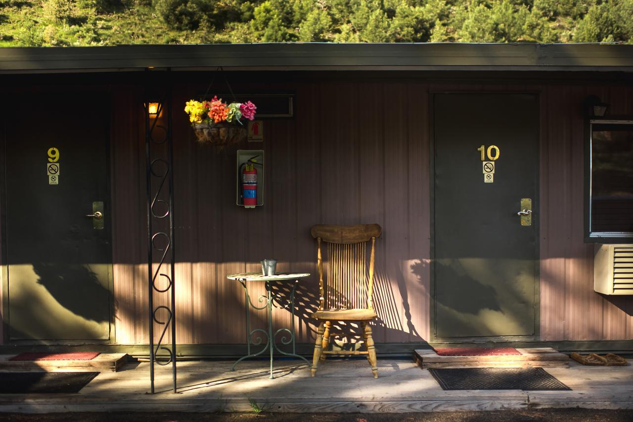 Cozy Mountain Motel Austin Buitenkant foto
